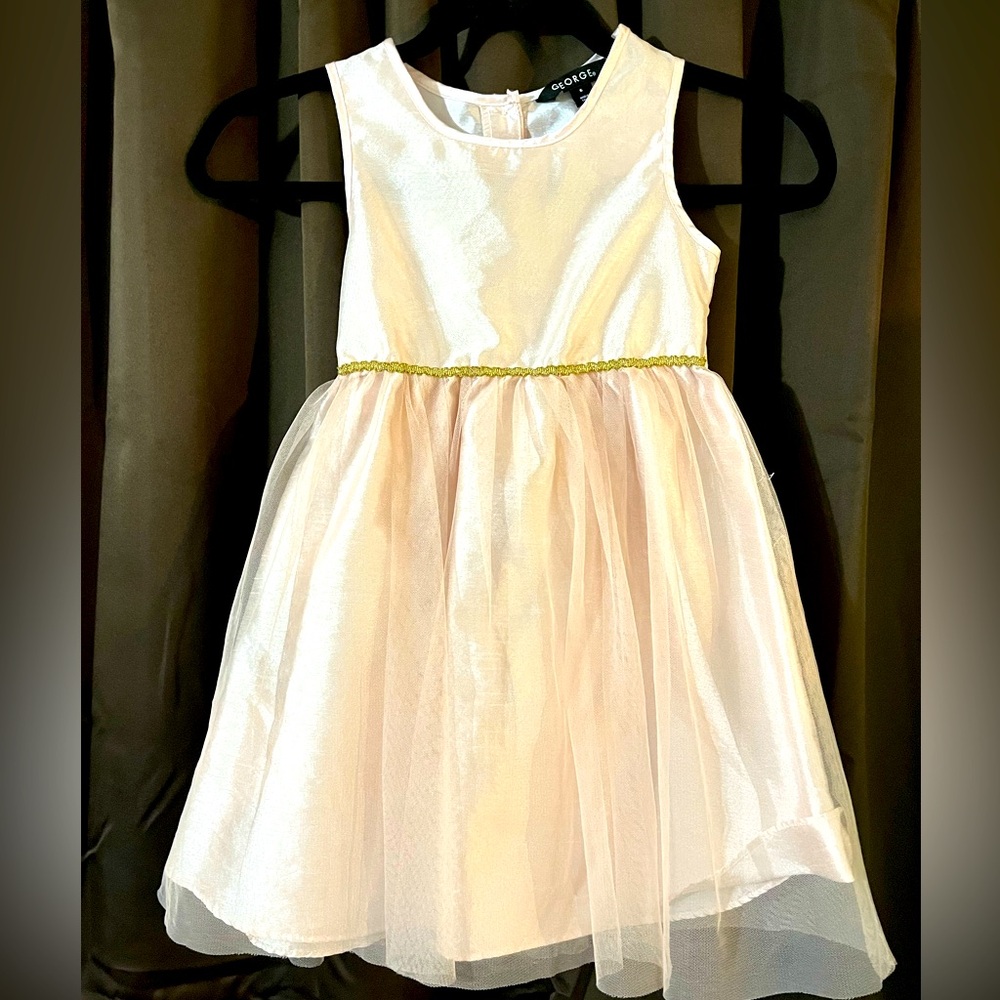 Girls George Dress, Size 6,light pink w/ gold band,ties in bow in back & buttons